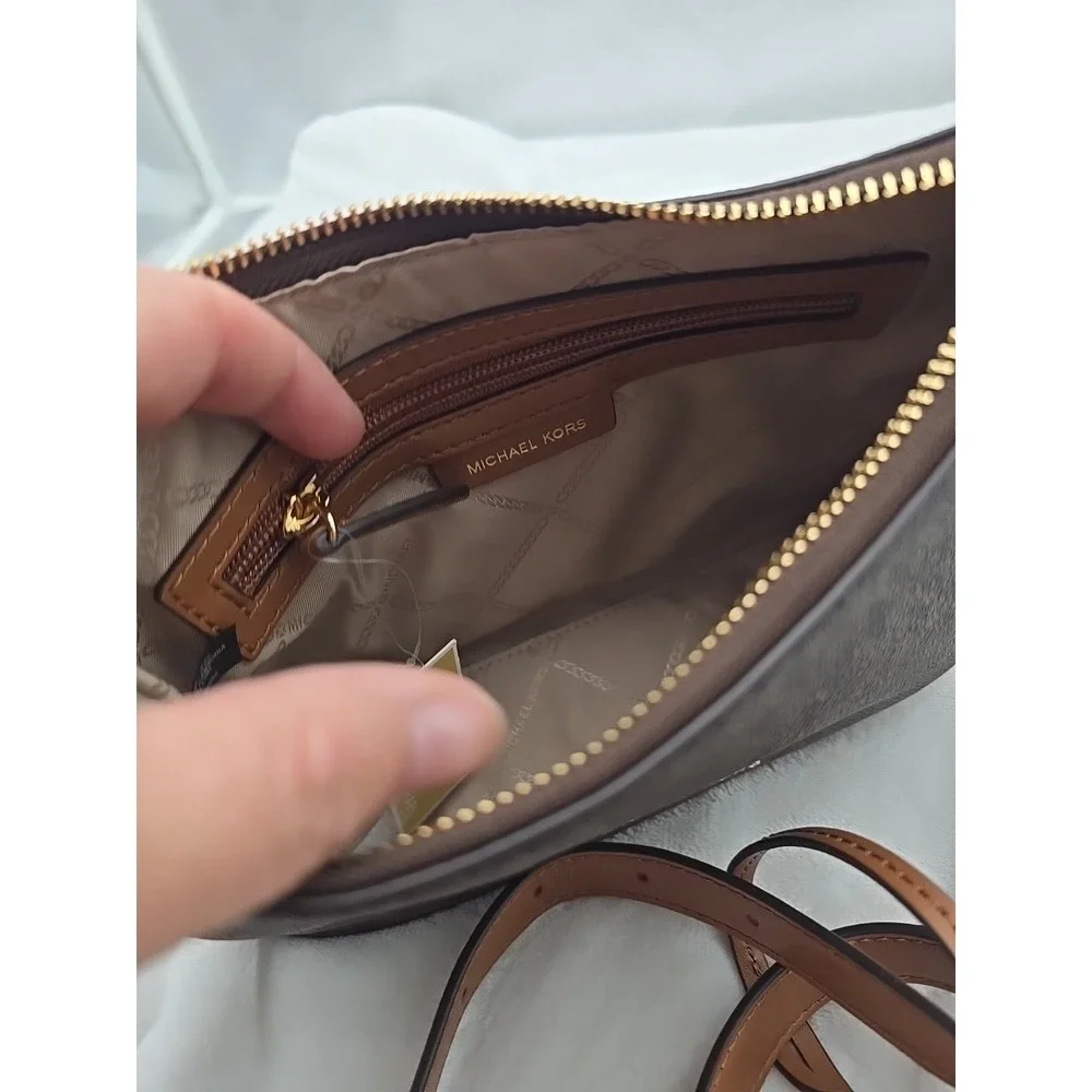 Michael Kors Signature Laney Medium Crossbody Shoulder Bag Brown/Acorn‎ NEW🎀NWT